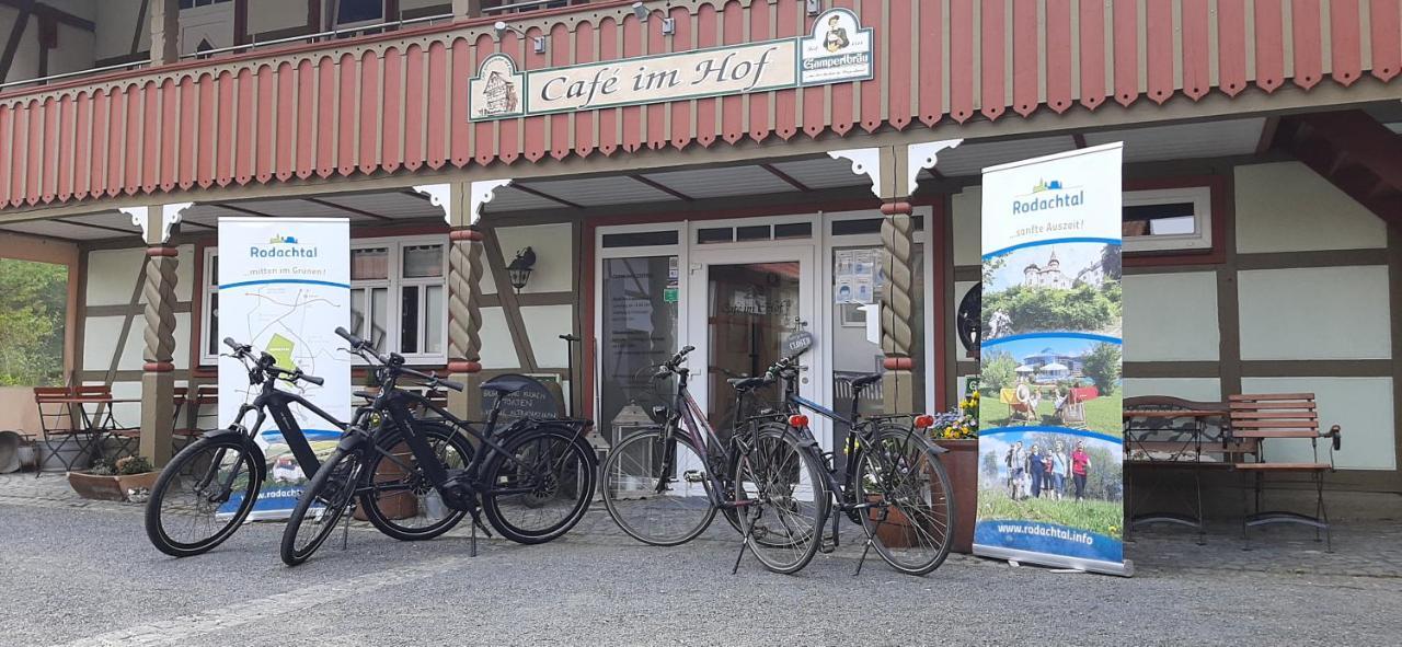 Cafe Im Hof- Bed & Breakfast Streufdorf エクステリア 写真