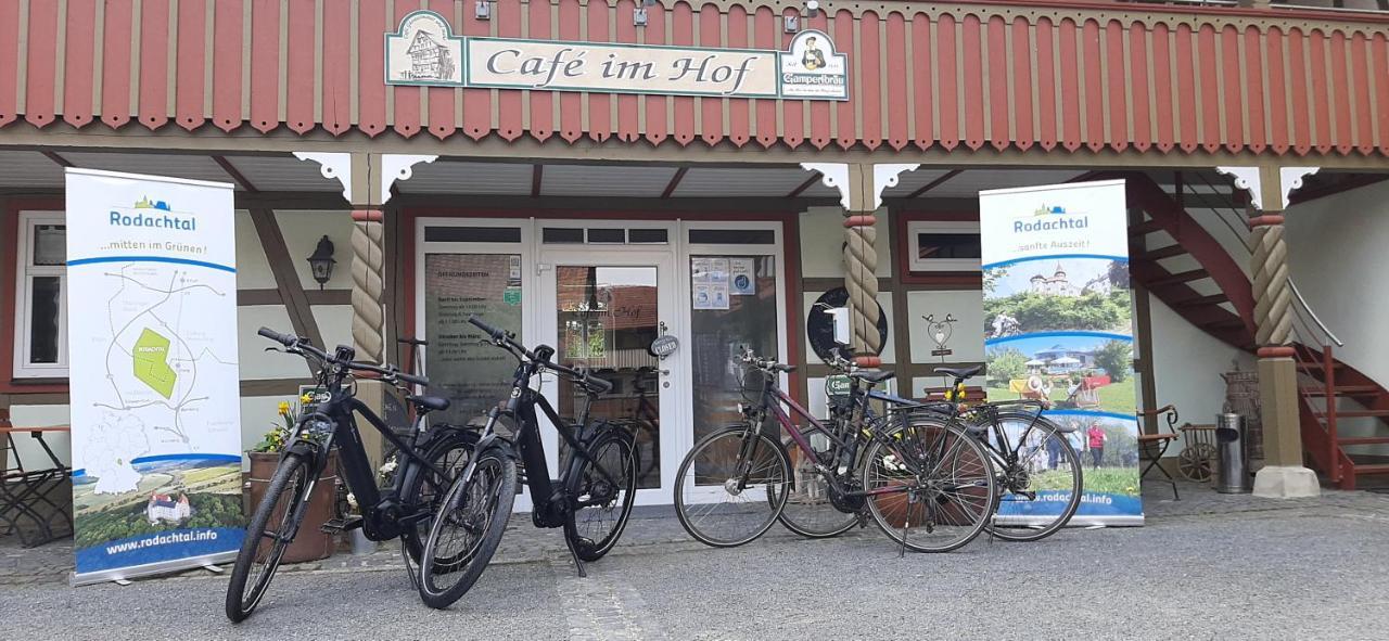 Cafe Im Hof- Bed & Breakfast Streufdorf エクステリア 写真