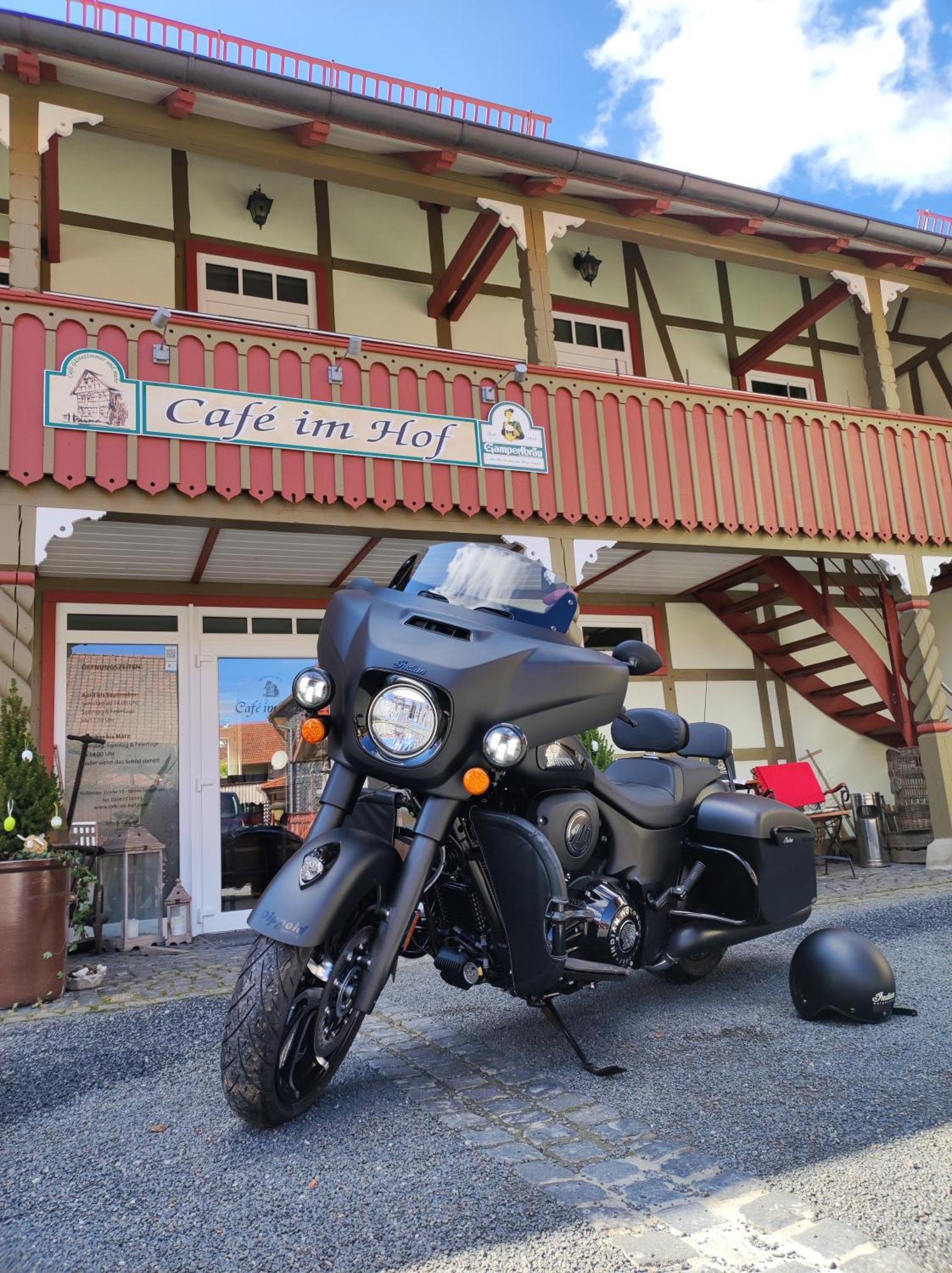 Cafe Im Hof- Bed & Breakfast Streufdorf エクステリア 写真
