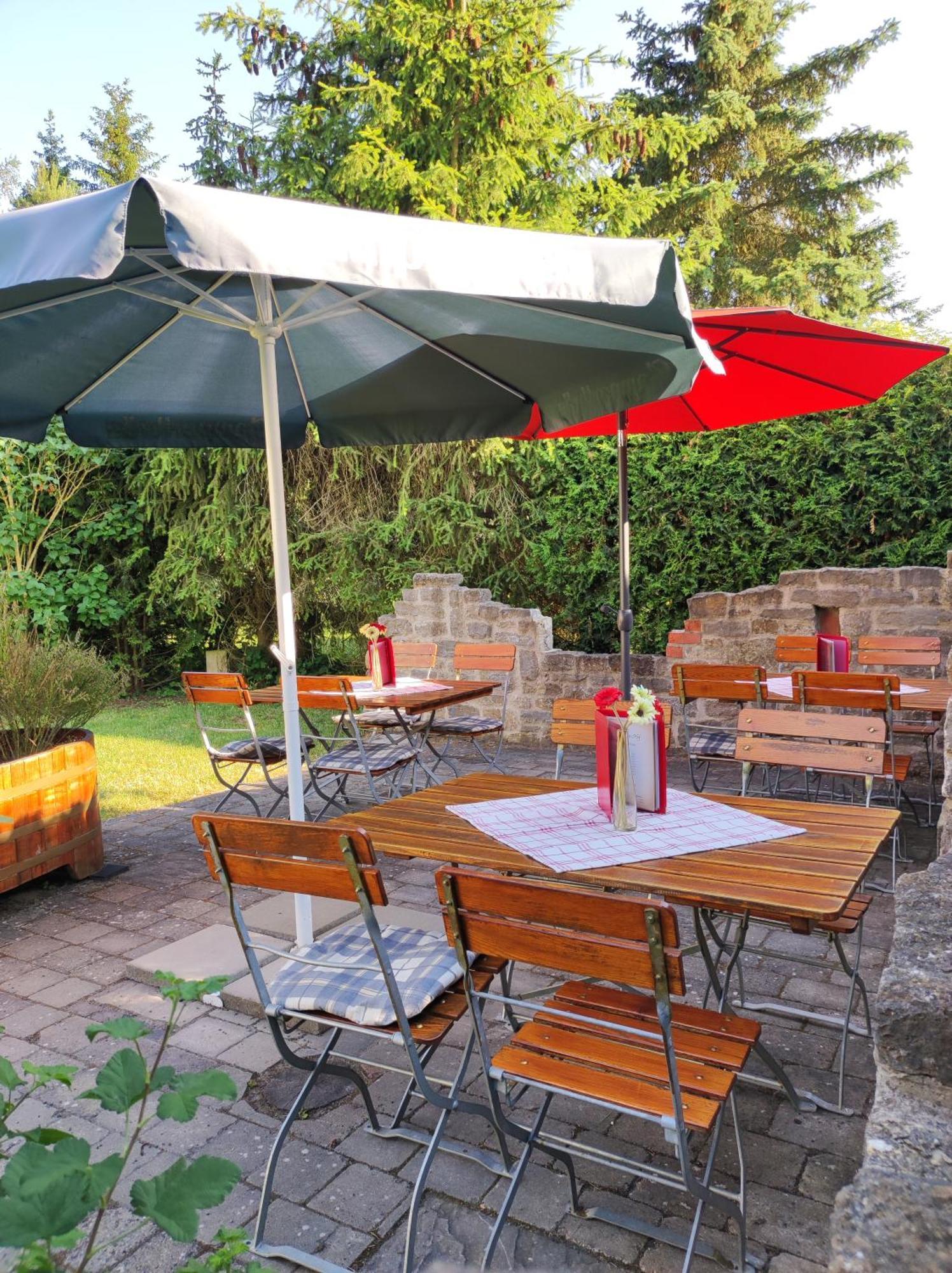 Cafe Im Hof- Bed & Breakfast Streufdorf エクステリア 写真