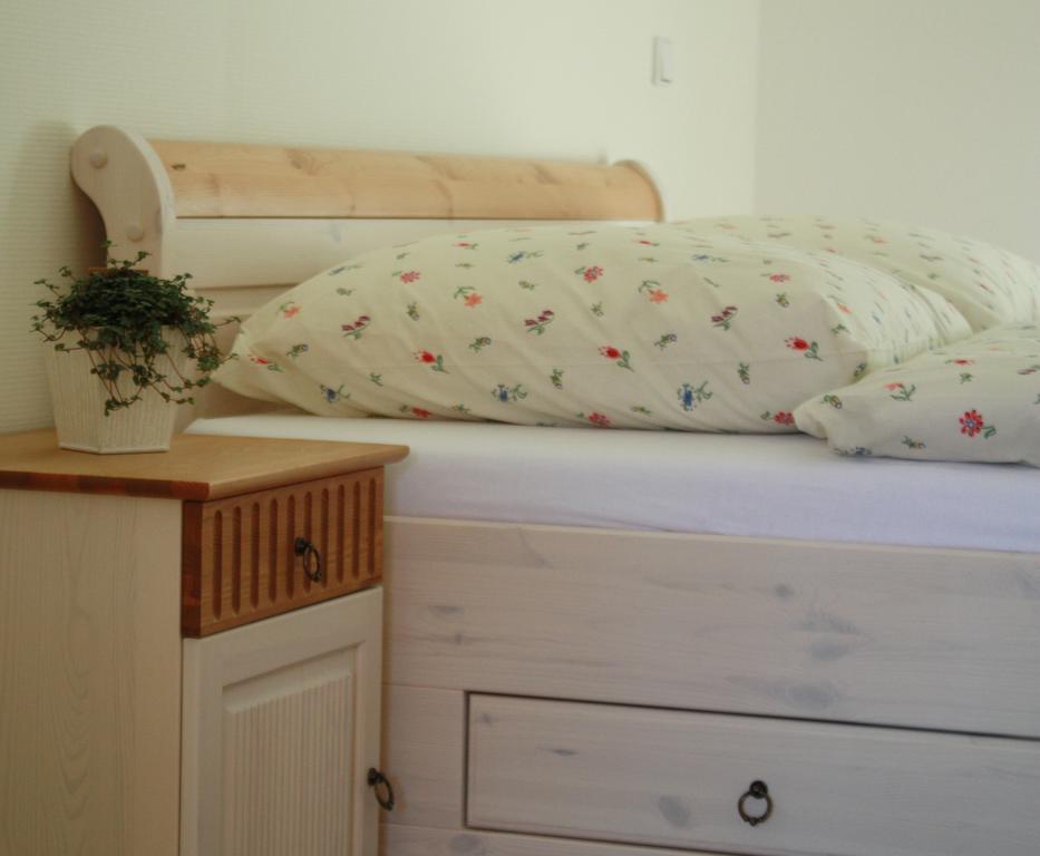 Cafe Im Hof- Bed & Breakfast Streufdorf エクステリア 写真