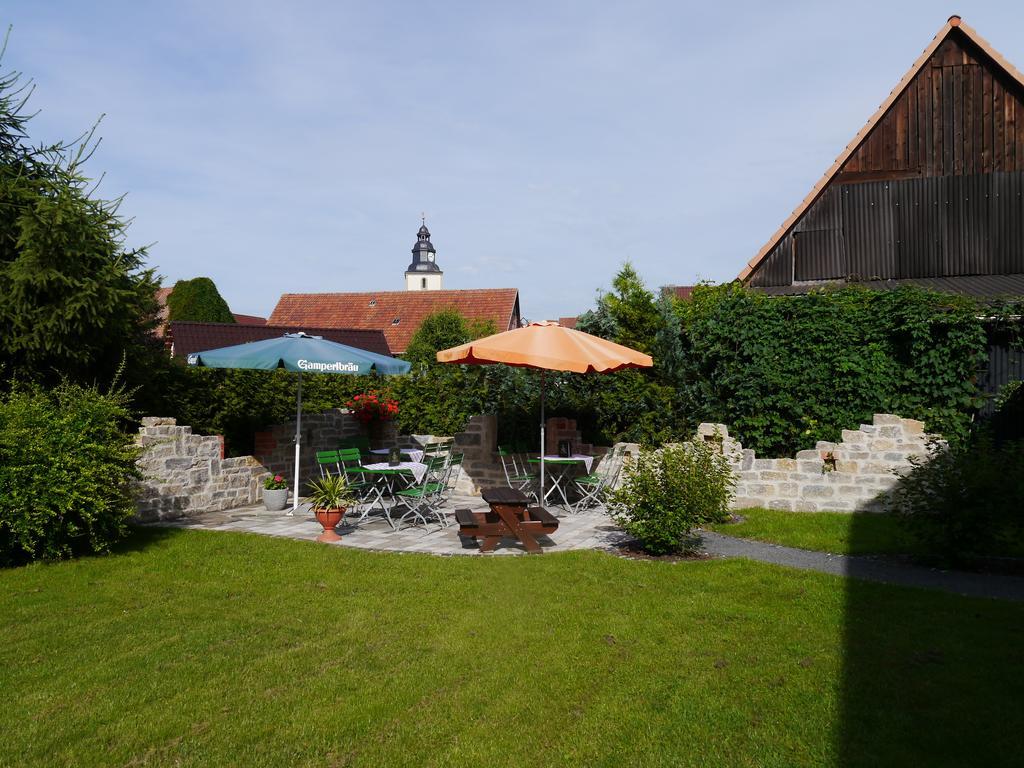 Cafe Im Hof- Bed & Breakfast Streufdorf エクステリア 写真