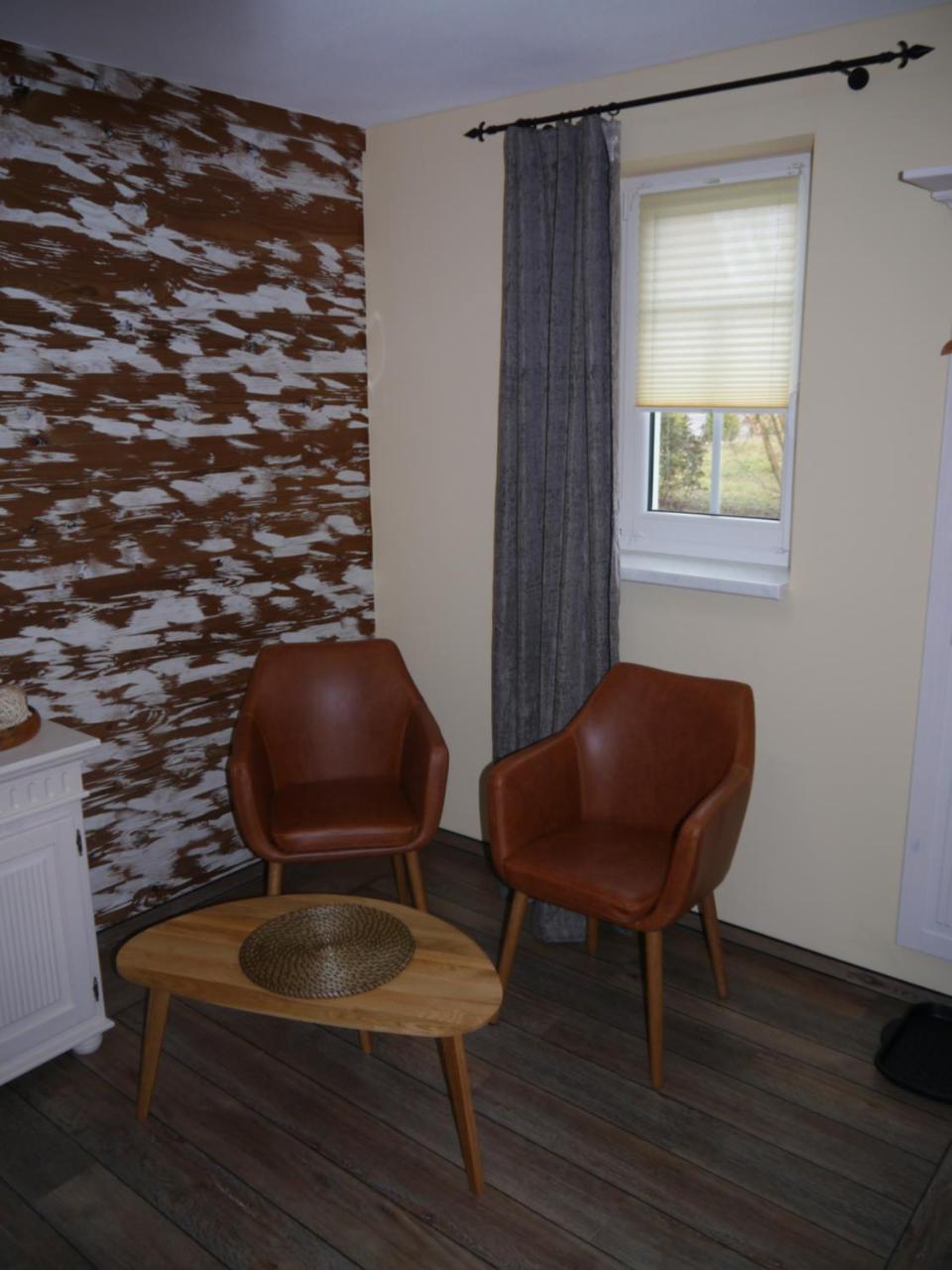Cafe Im Hof- Bed & Breakfast Streufdorf エクステリア 写真