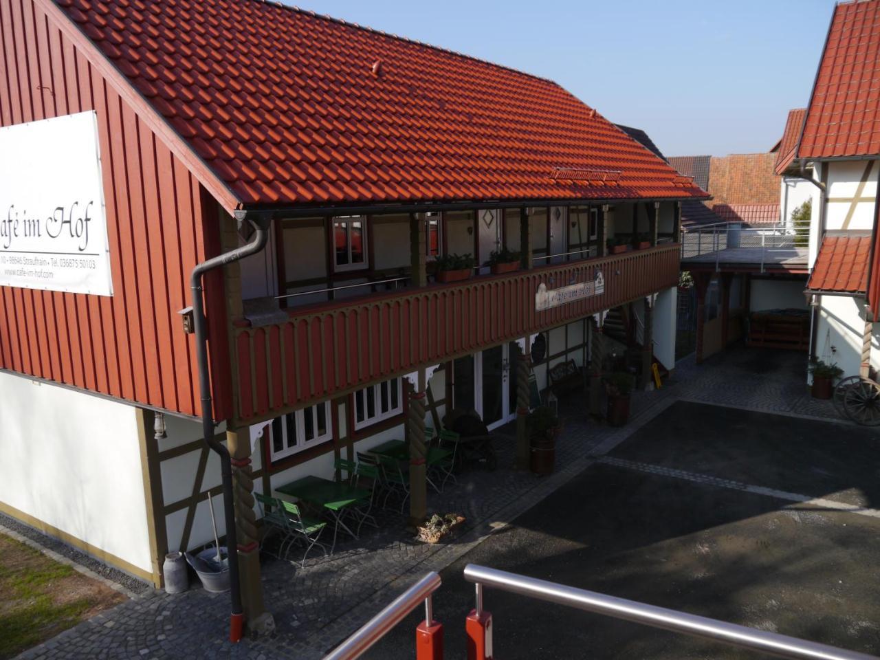 Cafe Im Hof- Bed & Breakfast Streufdorf エクステリア 写真